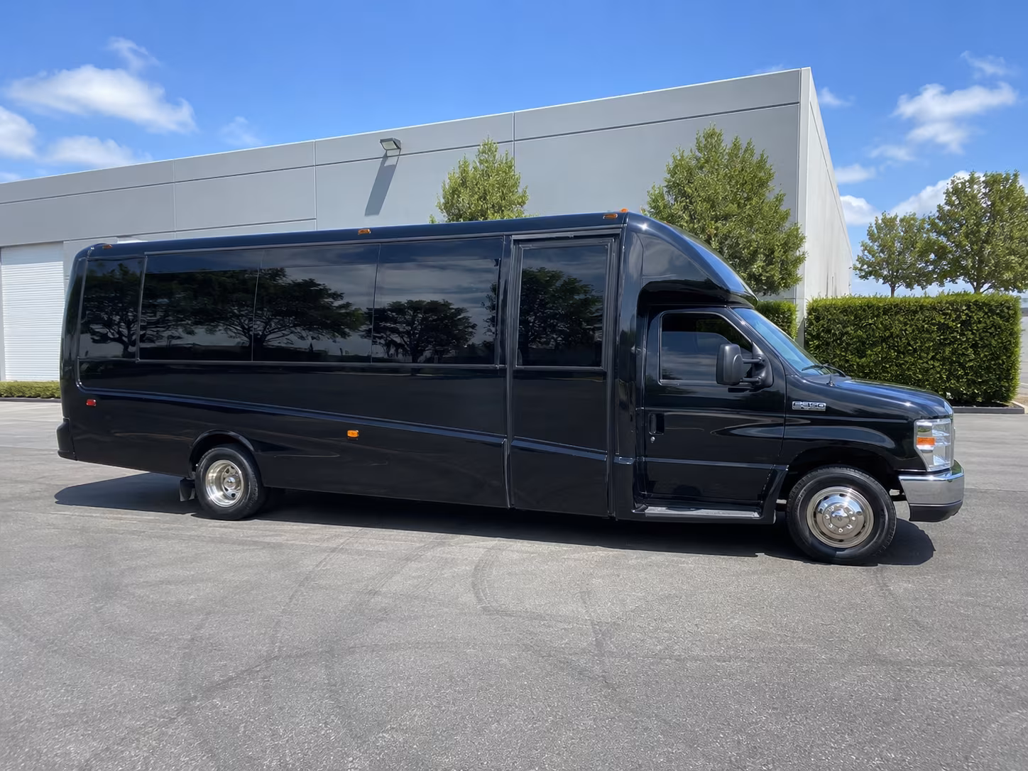 affordable fort wayne prom party bus prices split across your group