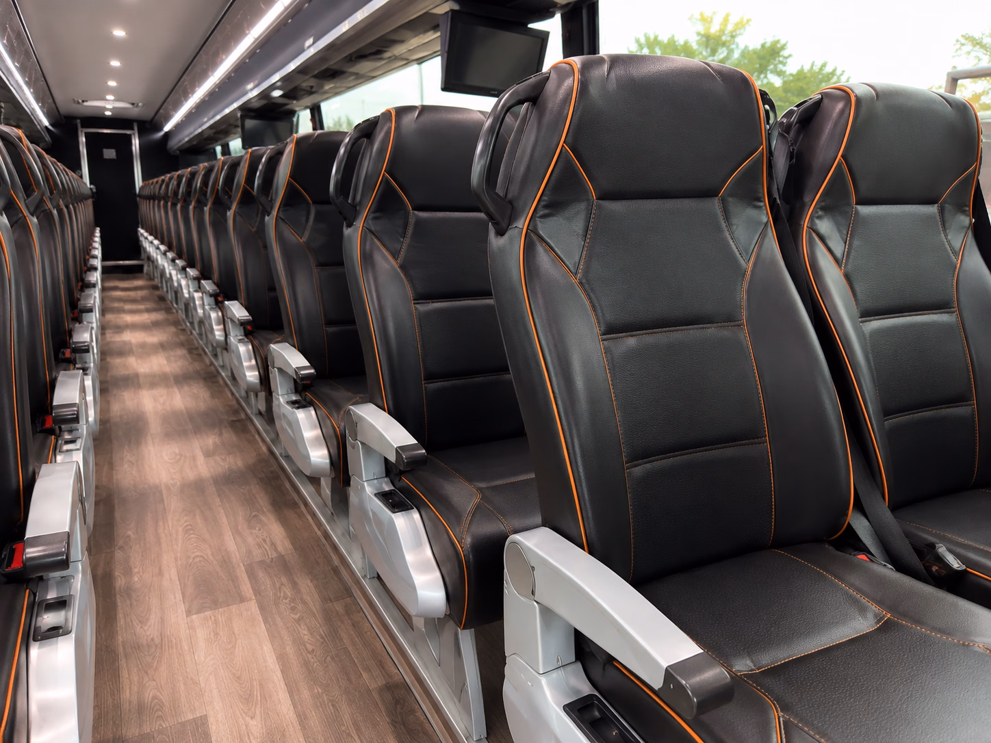 airport transfers between fwa new haven and huntertown