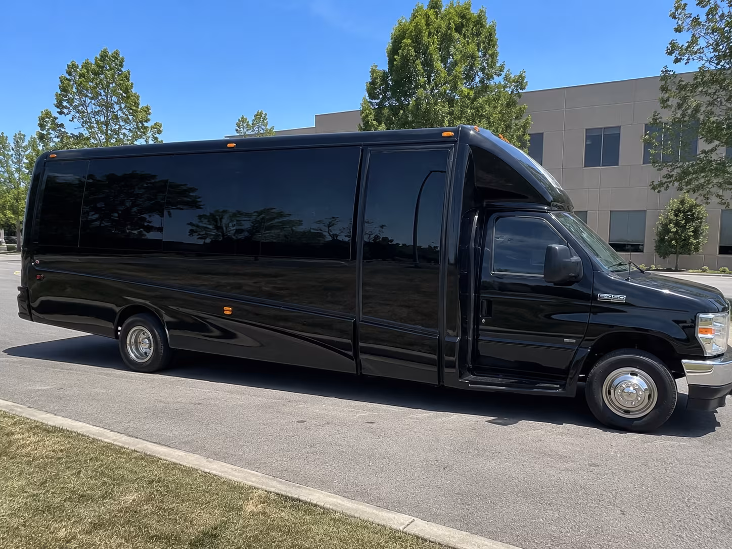 fort wayne military ball ceremony and veterans group transportation