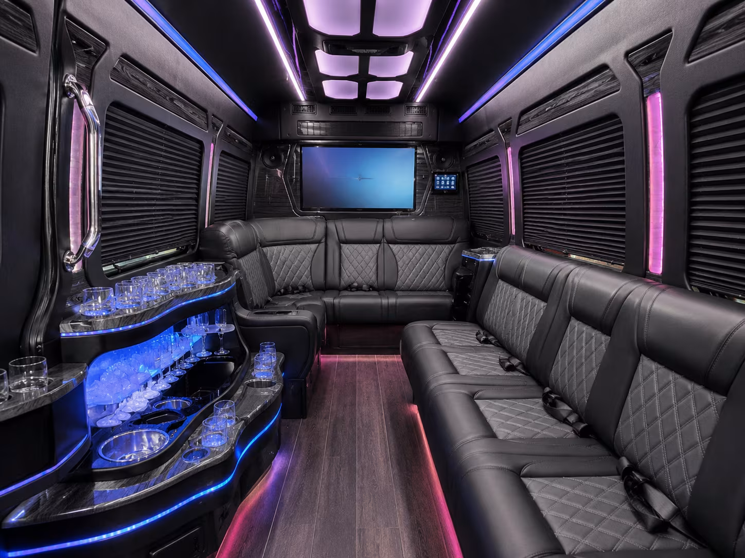 guest shuttles to the event center at country heritage winery and wedding venues around fort wayne